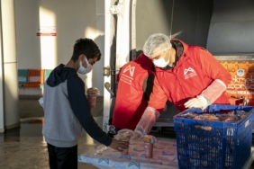 BÜYÜKŞEHİR BELEDİYESİNDEN OTOGARDA SICAK ÇORBA HİZMETİ