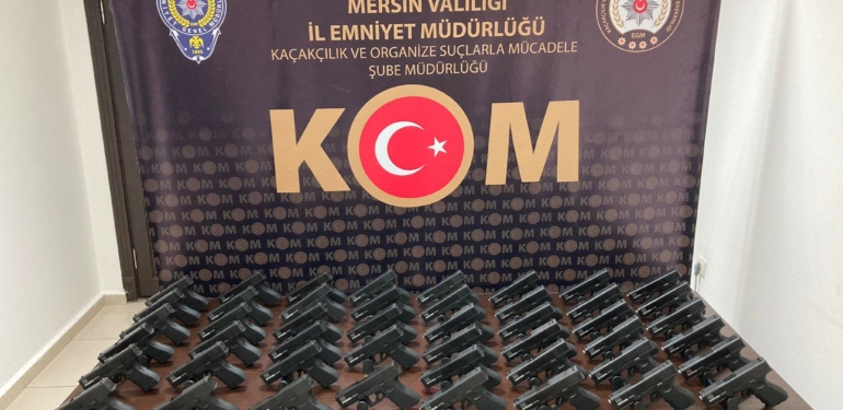 Mersin’de 47 adet ‘Glock’ marka silah ele geçirildi