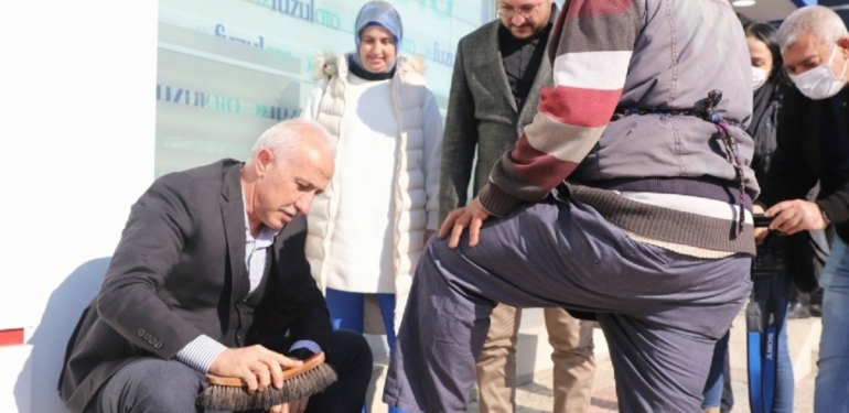 Başkan Gültak, esnafla bir araya geldi