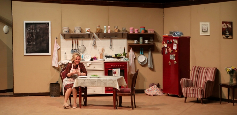 Mezitli’de kadınlar ‘Shirley Valentine’ oyununu izledi