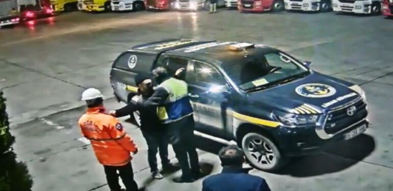 FETÖ zanlıları Mersin Limanı’ndan yurt dışına kaçmaya çalışırken yakalandı