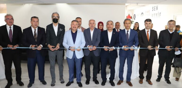 Akdeniz Belediyesi Etüt Merkezi açıldı
