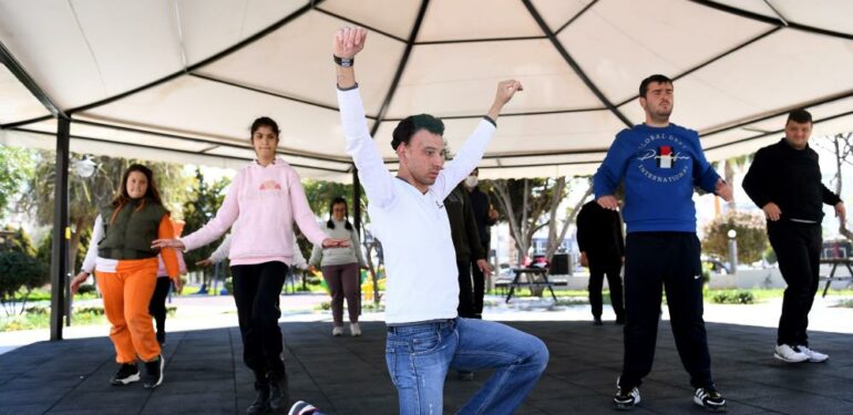 Özel bireylere halk oyunları kursu