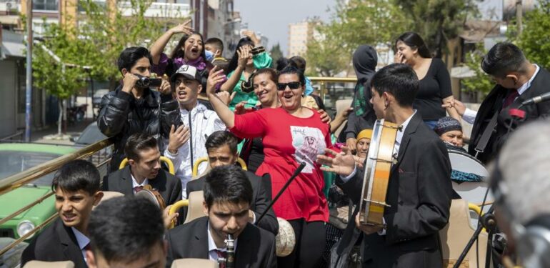 Mersin’de renkli Romanlar Günü etkinliği