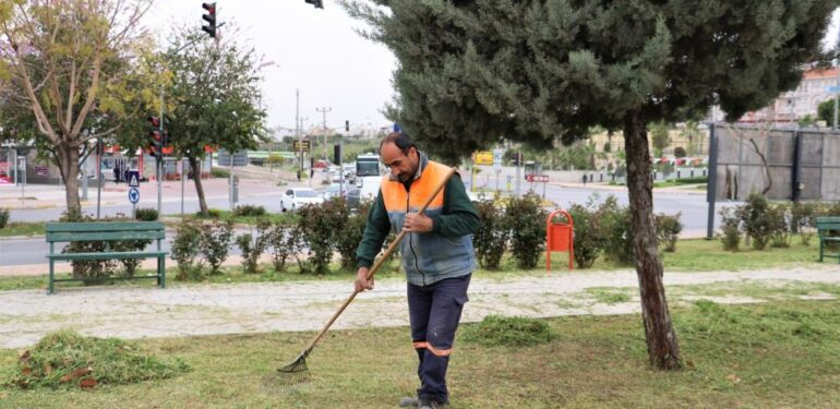 Başkan Yılmaz: “Parklarımızı yenileyerek modern görünüm kazandırıyoruz”