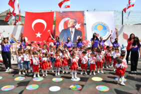 BÜYÜKŞEHİR’İN MÜNİR ÖZKUL KREŞİ’NDE 23 NİSAN COŞKUSU (4)