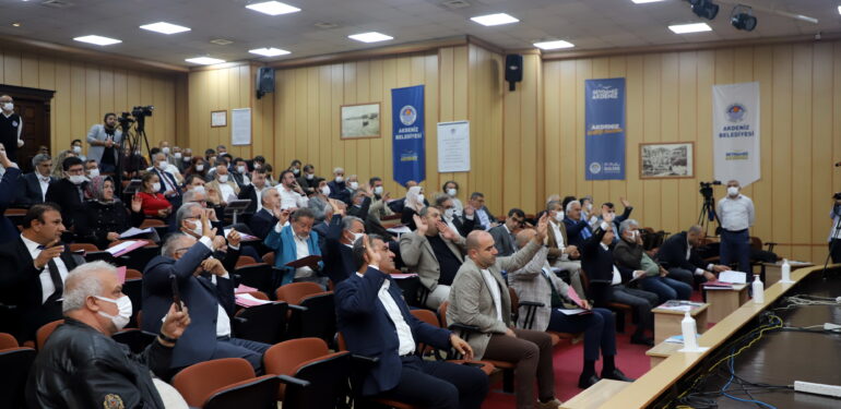 BAŞKAN GÜLTAK, HİZMETLE GEÇEN 3 YILI DEĞERLENDİRDİ