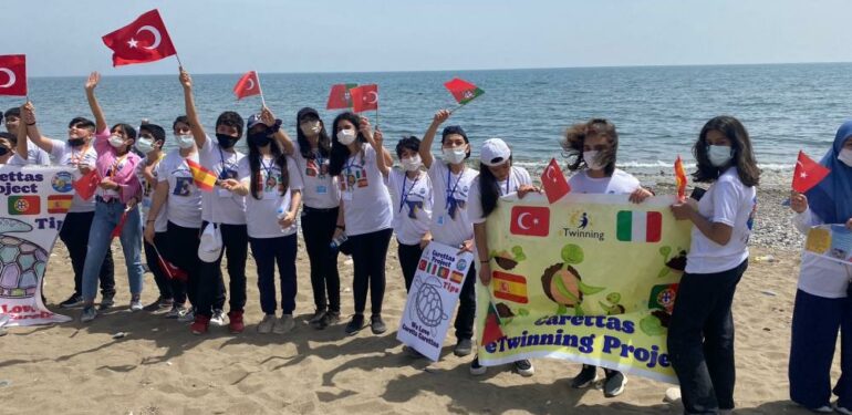 Deniz kaplumbağalarının üreme alanlarında sahil temizliği