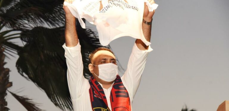 Başkan Yılmaz, Mersinlileri İçel İdmanyurdu maçına davet etti