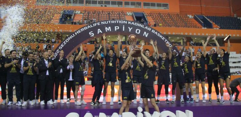 Kadınlar Basketbol Süper Ligi’nde şampiyon Fenerbahçe