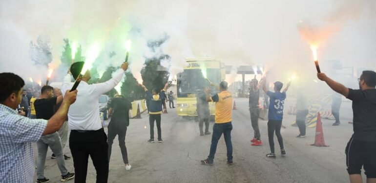 Tarsus İdman Yurdu meşalelerle karşılandı