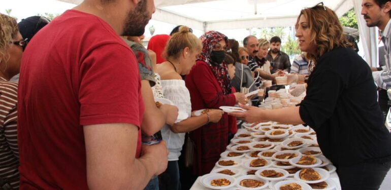 Mersin’de Türk Mutfağı Haftasının açılışı fındık lahmacunla yapıldı