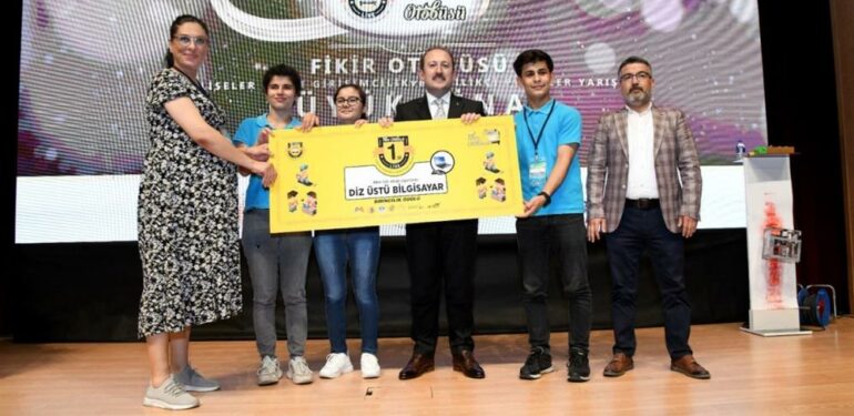 Fikir Otobüsü Liseler Arası Girişimcilik ve Yenilikçi İş Fikirleri Yarışmasında ödüller sahiplerini buldu