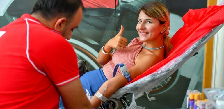Mersin’de kan bağışına destek