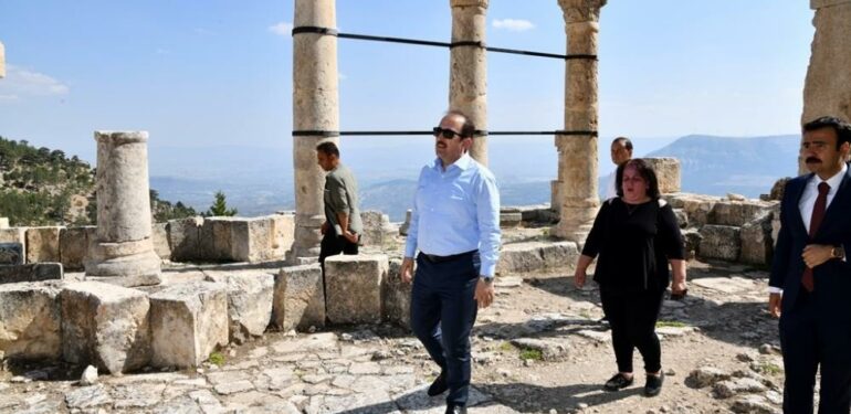 Vali Pehlivan, Mut’un doğal ve tarihi güzelliklerini gezdi