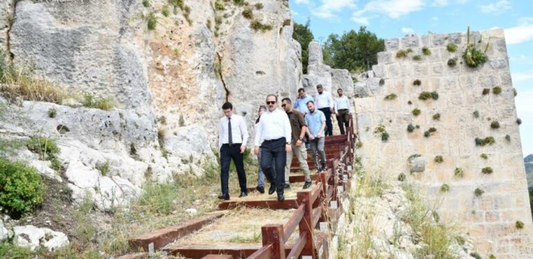 Vali Pehlivan, Namrun Kalesinde incelemelerde bulundu