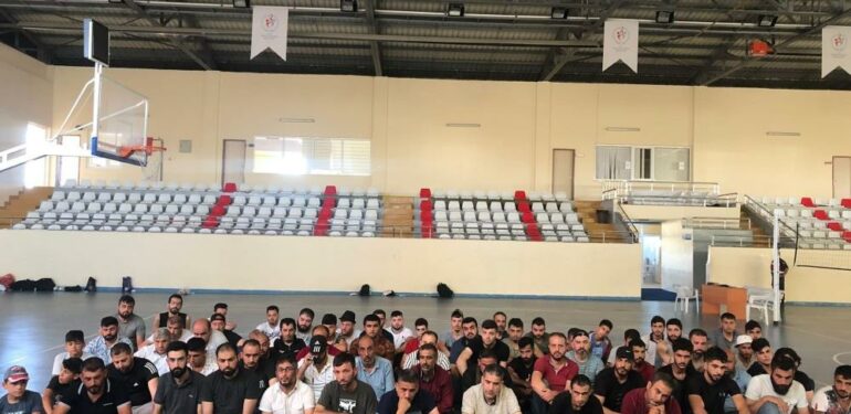 Yurt dışına kaçmaya hazırlık yapan 66 göçmen yakalandı