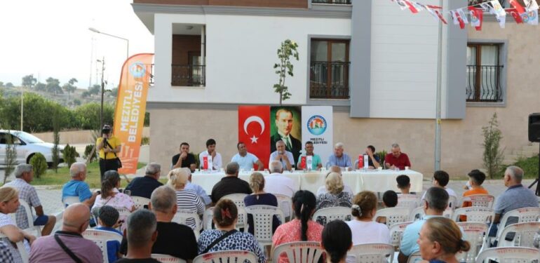 Başkan Tarhan, TOKİ sakinleri ile ‘Halk Günü’nde buluştu