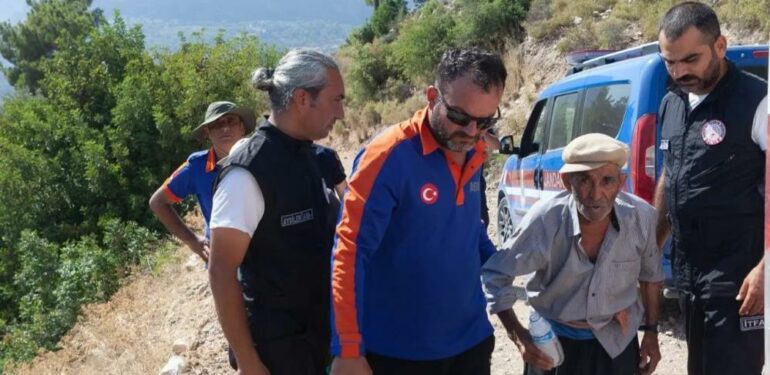 Mersin’de kayıp yaşlı adam 30 saat sonra bulundu