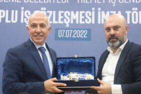 9c52b98c-2cda-463c-b89c-7b2fa226aebd