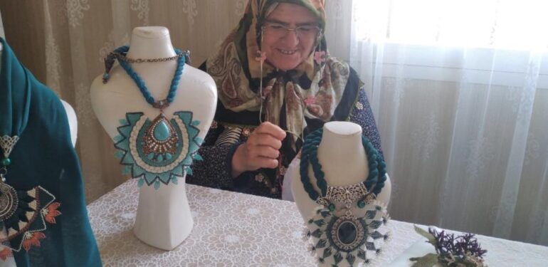 Mersin’de iğne oyaları görücüye çıkıyor