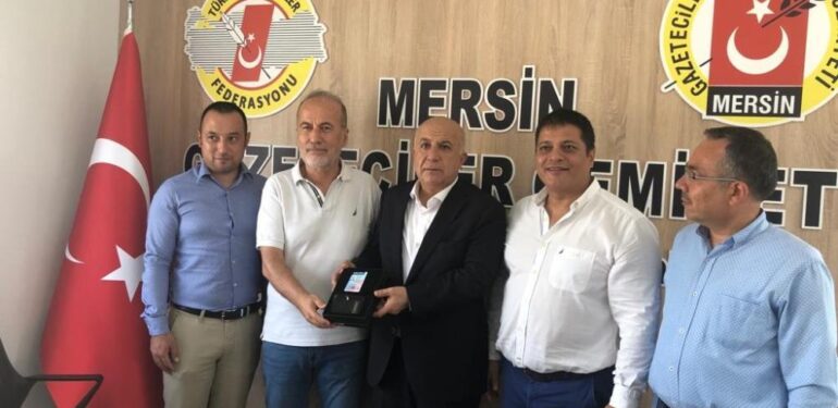 Mersin Emniyet Müdürü Aslan, gazetecilerle bir araya geldi