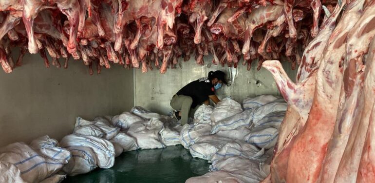 Et tırından esrar çıktı…Film gibi operasyon