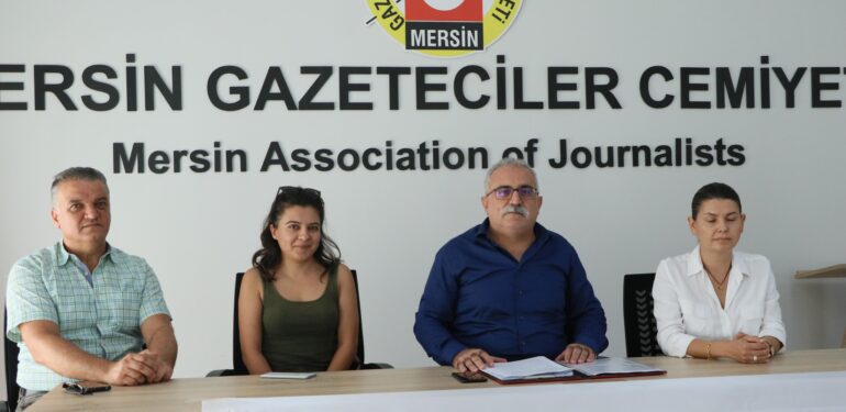 Mersin’de sağlık çalışanları maaş promosyonlarının yenilenmesini istiyor