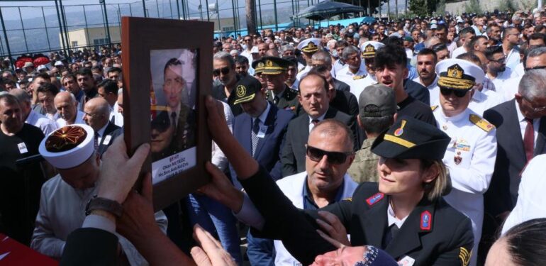 Mersinli şehit son yolculuğuna uğurlandı