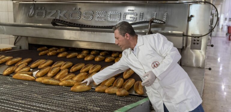 MER-EK Halk Ekmek Fabrikası yeniden üretime başladı