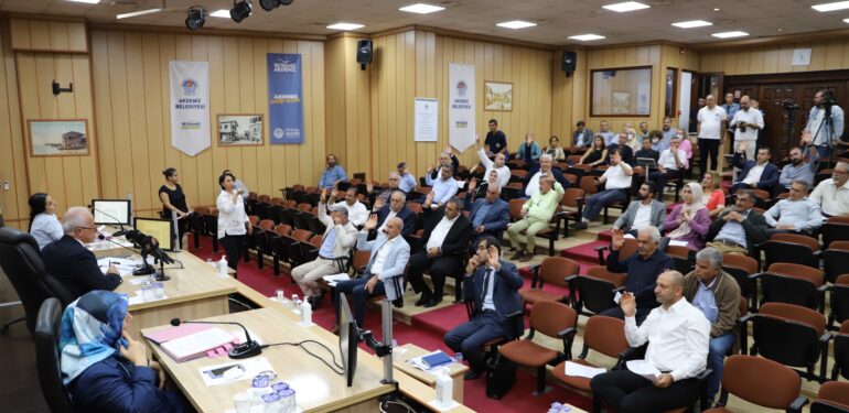 HDP’LİLER AKDENİZ’DE HİZMETİN ÖNÜNÜ TIKAMAYACAĞIZ DEDİLER, TÜM MADDELERE ÇEKİMSER KALDILAR!