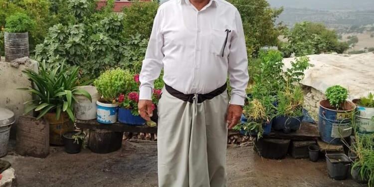 Beyaz giyinen muhtar kalp krizinden hayatını kaybetti