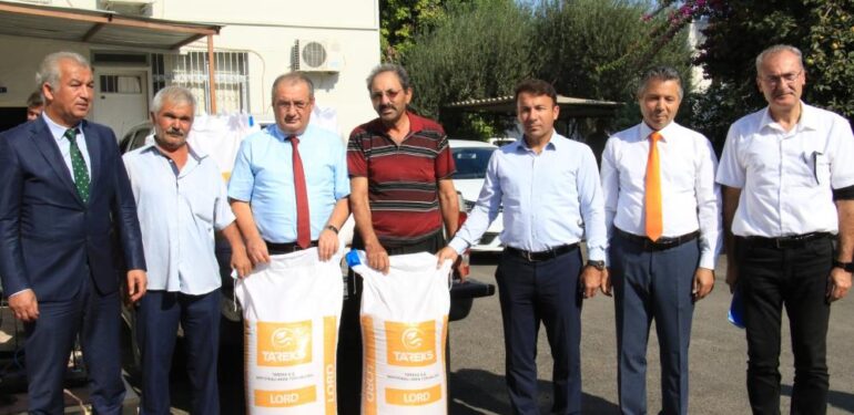 Erdemlili çiftçilere yerli ve milli arpa tohumu dağıtıldı