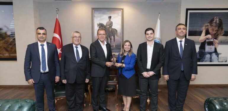 Başkan Seçer’e ‘barış’ ödülü