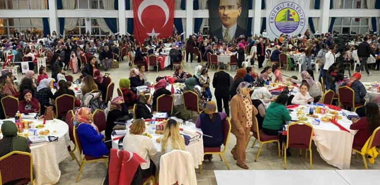 Bin 500 kadın ‘Güçlü kadın, güçlü Türkiye’ sloganıyla bir araya geldi