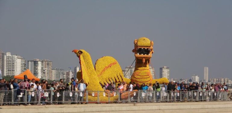 Mersin Uluslararası Narenciye Festivali başladı