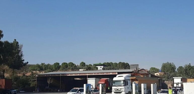 Mersin’de jandarmadan helikopterli trafik denetimi