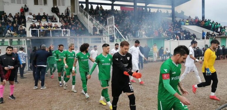 Anamur’da hakem isyanı…