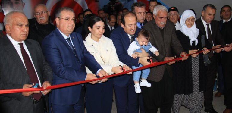 Şehit annesi eline mikrofonu aldı: “Yerine evladını koydu, intikamını doya doya alacak”