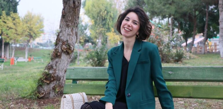 Yaşam mücadelesini kazandı, kendi gibi çocuklara umut oldu