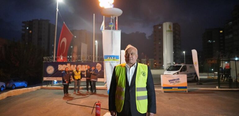 Tarım ve turizm merkezi Erdemli doğalgaza kavuştu