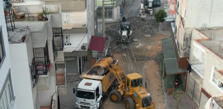 Güneş Mahallesindeki yol çilesi bitiyor