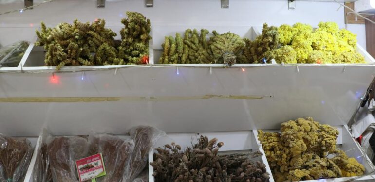 Hastalık çoğaldı, bitkilere rağbet arttı: En çok zencefil, zerdeçal ve tarçın tercih ediliyor