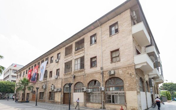 CHP’li Seçer halkın parasını yine yandaşa peşkeş çekmiş