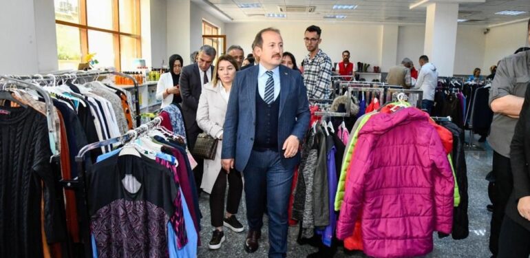 Vali Pehlivan: “Sosyal market ile toplam 2 milyon 443 bin TL yardım yapıldı”