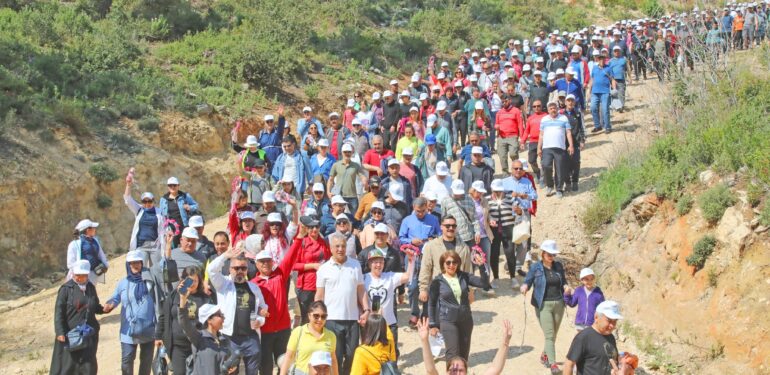 Mezitli Doğa Yürüyüşü ile baharı karşıladı