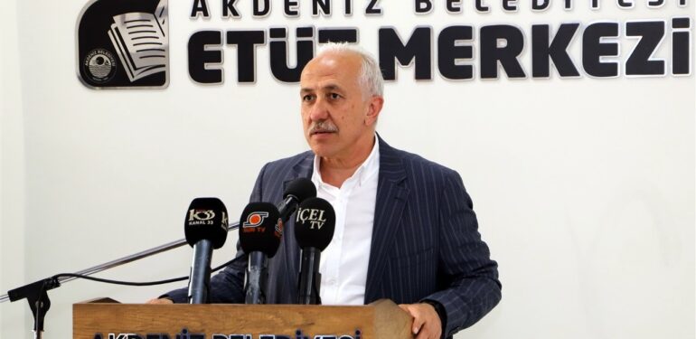 Akdeniz Belediyesinin eğitim desteğinin 2. taksiti hesaplara yatırılıyor