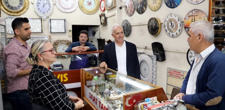 Başkan Gültak, Nusratiye Mahallesi sakinleri ve esnafını ziyaret etti