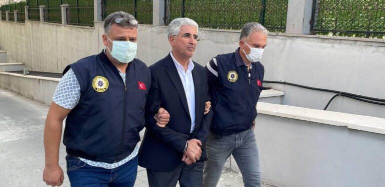 CHP’li başkan PKK’lılara saldırı taktiği vermiş