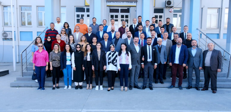 Lütfi Elvan,”MTOSB’den daha geniş sanayi alanları bekliyoruz”